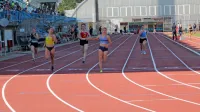 Tolminka Vika Rutar (v sredini) je druga Slovenka v teku na 400 
metrov z ovirami.