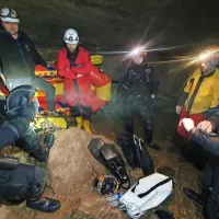 (FOTO + VIDEO) Ogled jame se je za tričlansko družino in dva vodnika nekoliko zavlekel