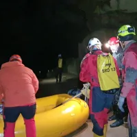 (FOTO + VIDEO) Ogled jame se je za tričlansko družino in dva vodnika nekoliko zavlekel