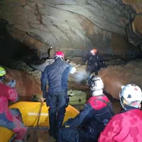 (FOTO + VIDEO) Ogled jame se je za tričlansko družino in dva vodnika nekoliko zavlekel