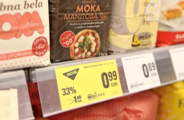 Največji slovenski zaposlovalec Mercator dvignil plače na 1270 evrov bruto