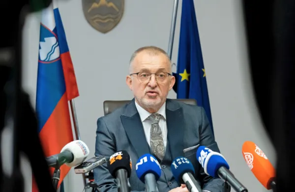  Vladimir Horvat,  predsednik  sodnega  sveta