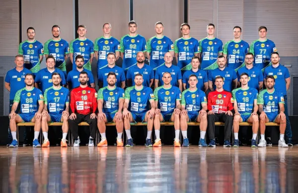 Slovenci po visoki zmagi proti Poljakom že skoraj v drugem delu