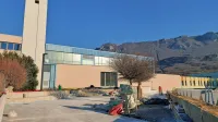 Ajdovski športni center je dočakal prenovo vhodnega pročelja in  dostopne ploščadi pred njim. 