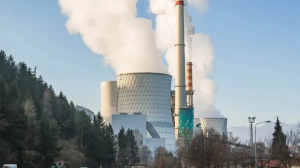 Zaposleni so dalj časa iz odsluženih blokov Termoelektrarne 
Šoštanj kradli baker.