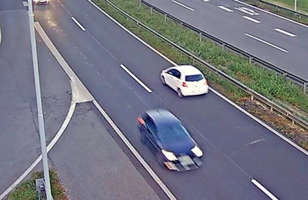 V treh dneh trije vozili v nasprotni smeri