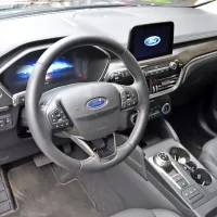 Paket vignale prinaša še nekoliko bolj razkošno potniško kabino in 
daljši spisek serijske opreme.
