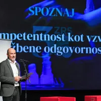  Pogovor je vodil prof. dr. Rado Pišot, direktor ZRS Koper.