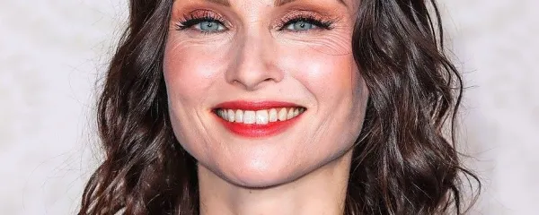 

Sophie Ellis-Bextor je lansko leto sodelovala pri promociji tekmovanja za pesem Evrovizije.