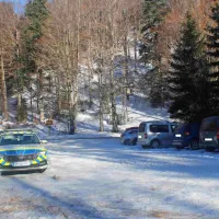 Policisti skrbeli za varnost premoženja pohodnikov