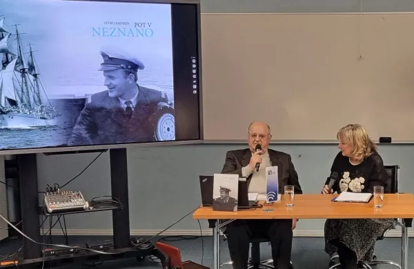 Knjigo Pot v neznano je dr. Livio Jakomin predstavil ob pomoči 
novinarke Nataše Benčič.