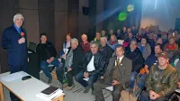 Čeprav ima Čebelarsko društvo Kras-Brkini kratko zgodovino, ima 
že 70 članov, ki so se zbrali na ustanovnem zboru v Divači.