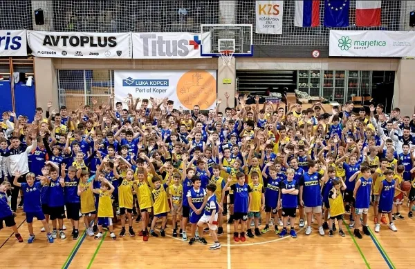 Božičkova košarka je klubska prireditev ob koncu leta, ki združi 
vse klubske selekcije.