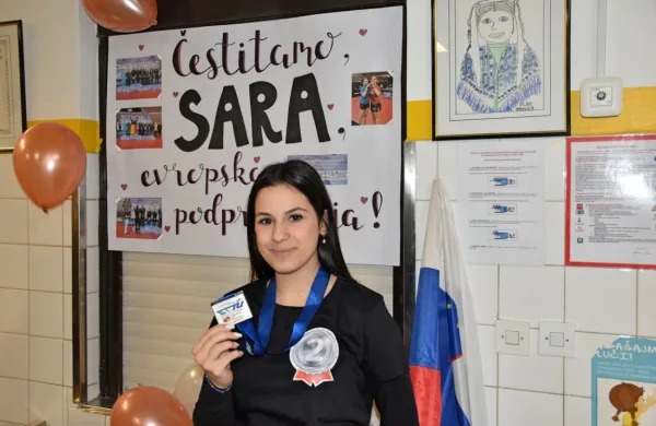 Tako se je na sprejemu  Vrtojbi s svežim srebrnim odličjem 
predstavila Sara Tokić.