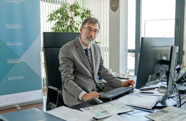 Minister za vzgojo in izobraževanje Darjo Felda