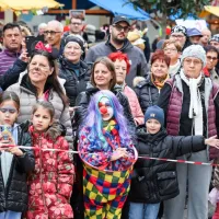 Na 14. Istrski pustni povorki zmago slavili &ldquo;dekanski vesoljci&rdquo; (FOTO, VIDEO)