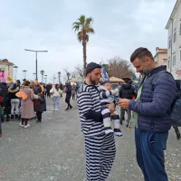 Na 14. Istrski pustni povorki zmago slavili &ldquo;dekanski vesoljci&rdquo; (FOTO, VIDEO)