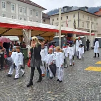 Idrija oživela v norčavih ritmih (FOTO)
