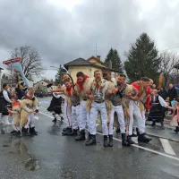 Na 27. povorki Pust je pr&scaron;u kljub dežju obilo smeha in zabave (FOTO, VIDEO)