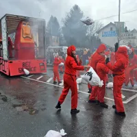 Na 27. povorki Pust je pr&scaron;u kljub dežju obilo smeha in zabave (FOTO, VIDEO)