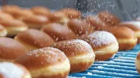 Skrivnost izjemnega okusa in puhaste sredice krofov iz Mlinotesta 
se skriva v starem, preverjenem receptu in v zelo pazljivem izboru 
sestavin.