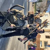 Na 51. tradicionalni pustni povorki v Postojni obudili Transavto in slavili kra&scaron;ki svet (FOTO)