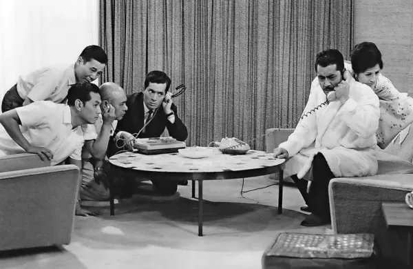 Film Akire Kurosawe iz leta 1963 pripoveduje o premožnem 
poslovnežu, ki verjame, da je bil njegov sin ugrabljen. 