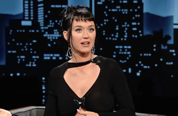 Katy Perry je  med komično oddajo Jimmy Kimmel Live   napovedala, da zapušča oddajo American Idol.