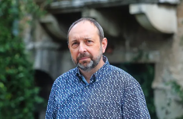 Prof. dr. Ernest Ženko je vodja interdisciplinarne skupine za 
vzpostavljanje novega Centra za umetno inteligenco v Kopru.