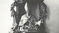 

Fotografija kipa sv. Nazarija z baldahinom (vir: Semi F., 1975, 
Capris Iustinopolis Capodistria, str. 277)