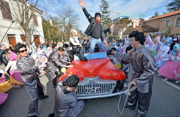 55. Kra&scaron;ki pust okronal tovarno čokolade in slastne rakovice (FOTO)