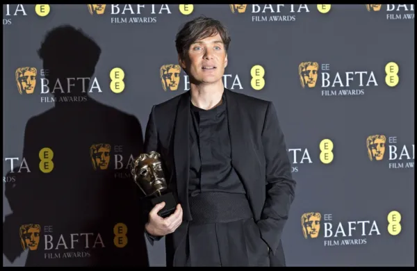Zvezdnik  filma Oppenheimer Cillian Murphy