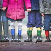  Pediatri, zdravniki in medicinske sestre lahko staršem podajo 
strokovne, razumljive in zaupanja vredne informacije.