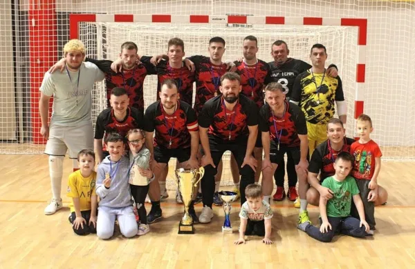 Moštvo UKP Team mesnica Cepak je zmagovalec lige MNZ 
Koper. 
