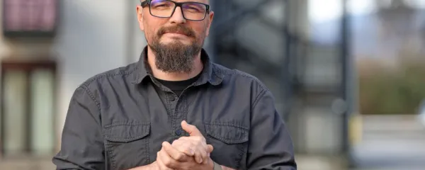 Dr. Andrej Naterer