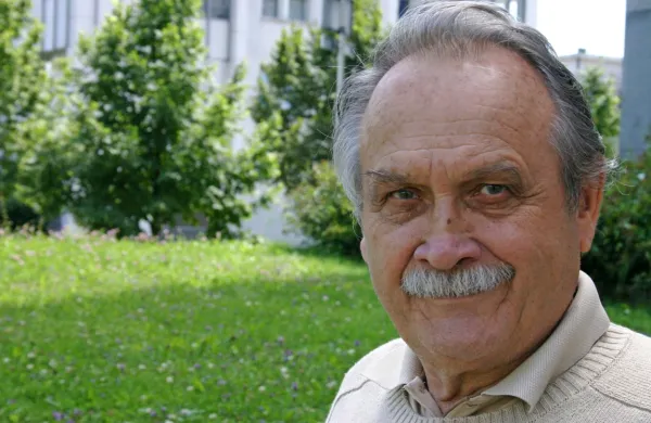 Matjaž Kmecl praznuje 90 let