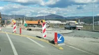 Krožišče urejajo že od leta 2022, do konca maja naj bi ga vendarle 
dokončali.