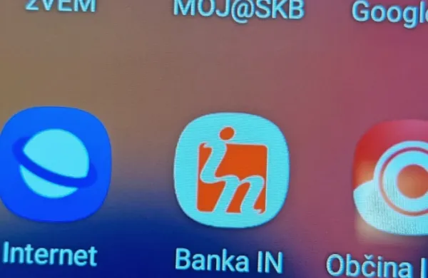  Zlorabam je  skupno  to,  da   so  goljufi prek mobilnih bank     denar   
oškodovanih   najprej  prenakazali    na  druge  bančne račune,   nato  pa  
v kripto  menjalnice. 