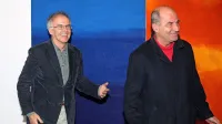Andraž Šalamun z bratom Tomažem na otvoritvi razstave Diptihi 2006 in Triptihi 2007 koprskega slikarja Andraža 
Šalamuna in predstavitvi dvojne pesniško-likovne zbirke Dva brata skozi ista vrata v Piranu leta 2007.