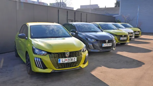 Po napovedih odgovornih prodajni načrt za letošnje leto obsega 
skupno 750 primerkov, od katerih bo desetina električnih.

