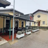 Most na Soči: v gostinskem lokalu do smrti zabodel 25-letnega mo&scaron;kega (FOTO)