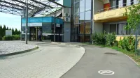 Izolska bolnišnica načrtuje tudi letos obsežne investicije v skupni 
vrednosti dobrih devet milijonov evrov lastnih prihrankov. 