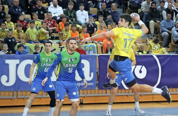 Prvaki na kolenih v Bonifiki (FOTO)