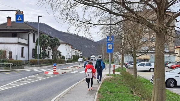 V Desklah smo za mnenje povprašali tudi nekaj šolarjev, a jasnega odgovora glede  tematike, ki je za njihovo prihodnost 
še kako pomembna, nismo dobili. 