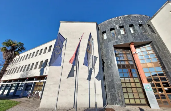 Univerza v Novi Gorici je v okviru projekta SMASH objavila 
rezultate razpisa za nove podoktorske raziskovalce, ki se je 
zaključil oktobra. 