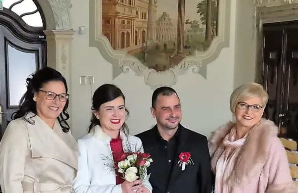 Presrečna Ivica Vergan na sinovi poroki