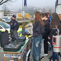 Policisti mladim predstavili svoje delo