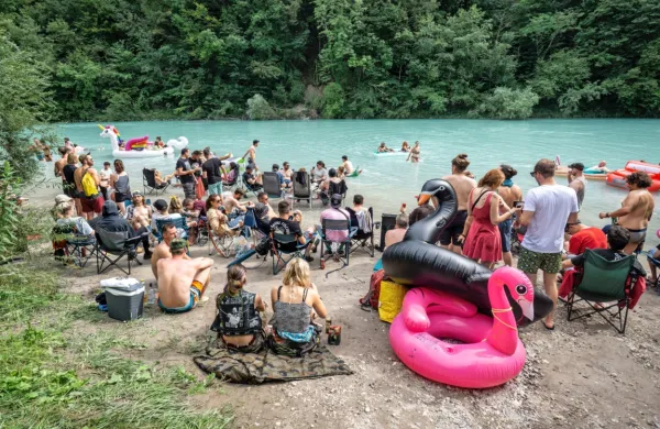 Sproščenost privablja na Sotočje množice ljudi.