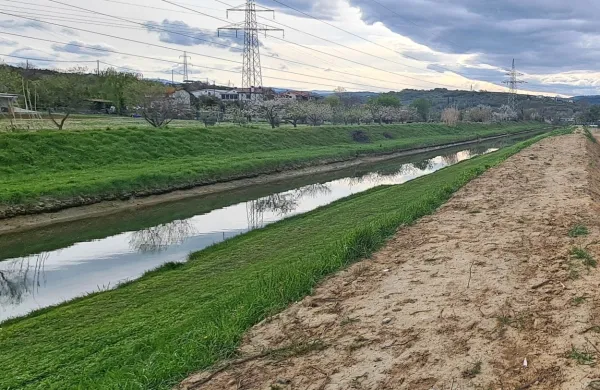   Do leta 2026 nameravajo urediti  strugo Badaševice in s tem 
zmanjšati poplavno ogroženost.  