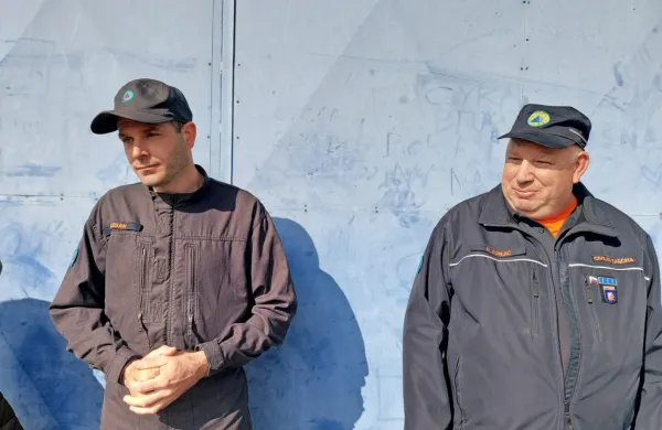 Priprave so izjemno temeljite, Aljaž Leban in Darko Zonjič ne bosta 
prav ničesar prepustila naključju. Varnost je na prvem mestu. 